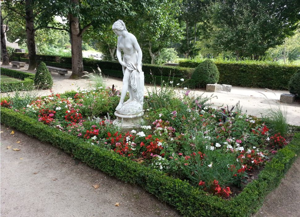 un jardin de la ville